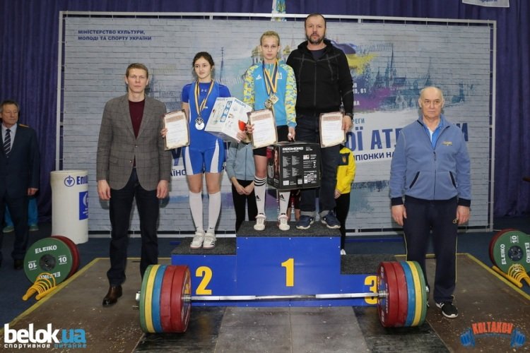  ������� �������� 14-������ ����������� ������� 100 �������� ����� 