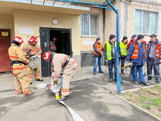 У Чорноморську проходять навчання співробітників ДСНС та комунальників.