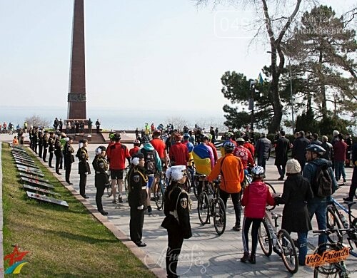 Участников «Одесской Велосотки» накормили ухой из Черноморска, фото-1 Участников «Одесской Велосотки» накормили ухой из Черноморска, фото-1