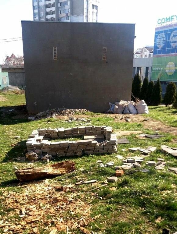 «Ломать – не строить»: вандализм в Черноморске, фото-13 «Ломать – не строить»: вандализм в Черноморске, фото-13