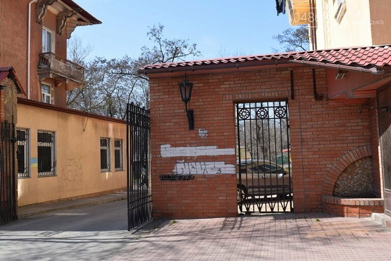 «Ломать – не строить»: вандализм в Черноморске, фото-9 «Ломать – не строить»: вандализм в Черноморске, фото-9