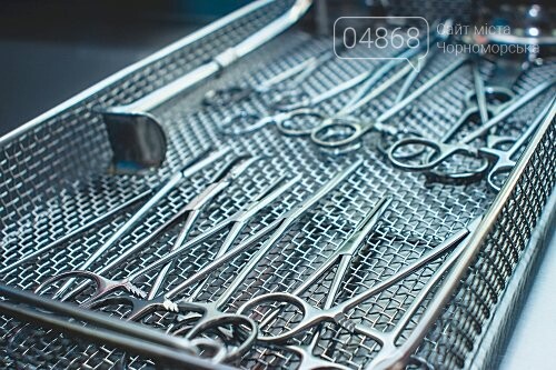 Мэр Черноморска поздравил медиков и посетил новое отделение..., фото-2 Мэр Черноморска поздравил медиков и посетил новое отделение больницы, фото-2