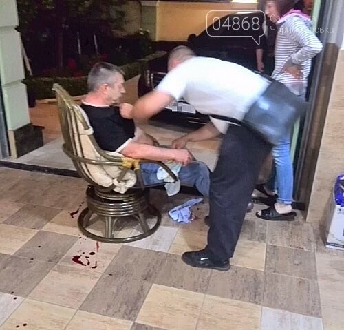 В Черноморске стреляли в депутата горсовета, фото-2 В Черноморске стреляли в депутата горсовета, фото-2