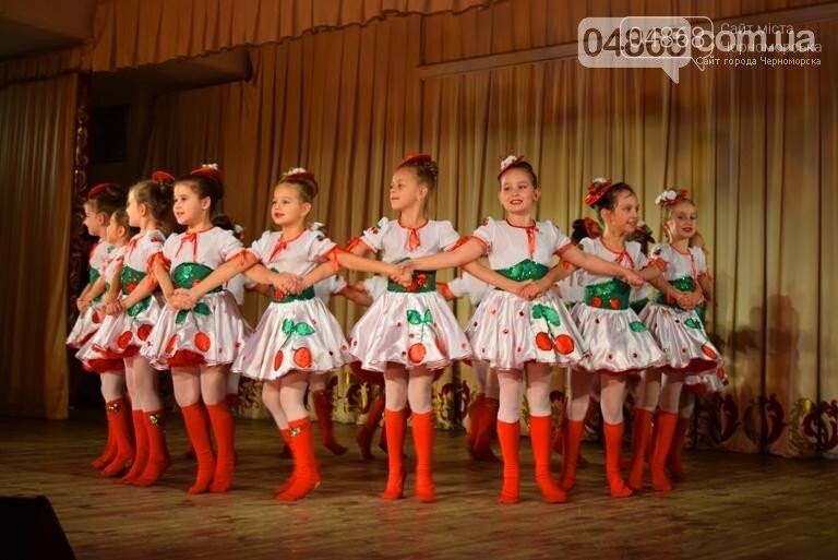 Черноморский ансамбль «Барвинок» празднует 15-летие, фото-2 Черноморский ансамбль «Барвинок» празднует 15-летие, фото-2