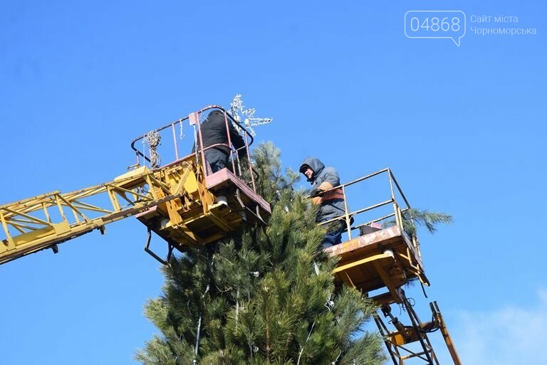 Кражей гирлянд с главной новогодней ёлки Черноморска заняла..., фото-8 Кражей гирлянд с главной новогодней ёлки Черноморска занялась полиция, фото-8