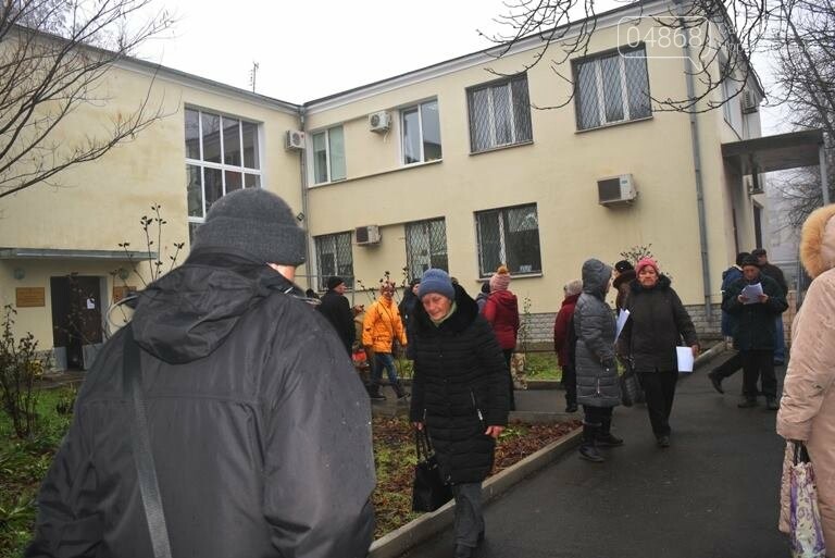 Сотни пенсионеров пришли в Управление социальной политики..., фото-5 Сотни пенсионеров пришли в Управление социальной политики Черноморска (видео), фото-5