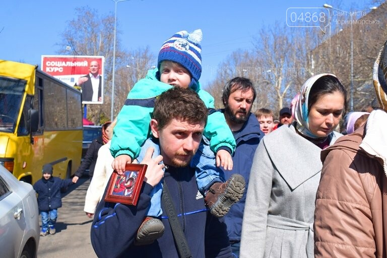 В Черноморске прошёл Крестный ход с молитвой о мире, фото-3 В Черноморске прошёл Крестный ход с молитвой о мире, фото-3