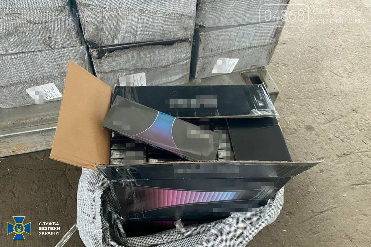 Через Одесский аэропорт пытались ввезти контрабандные сигареты на 3 млн гривен, фото-1