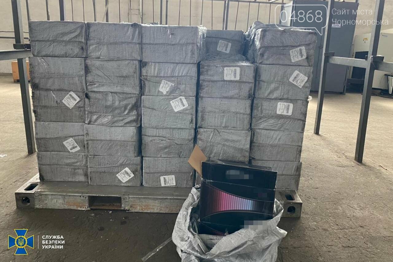 Через Одесский аэропорт пытались ввезти контрабандные сигареты на 3 млн гривен, фото-2