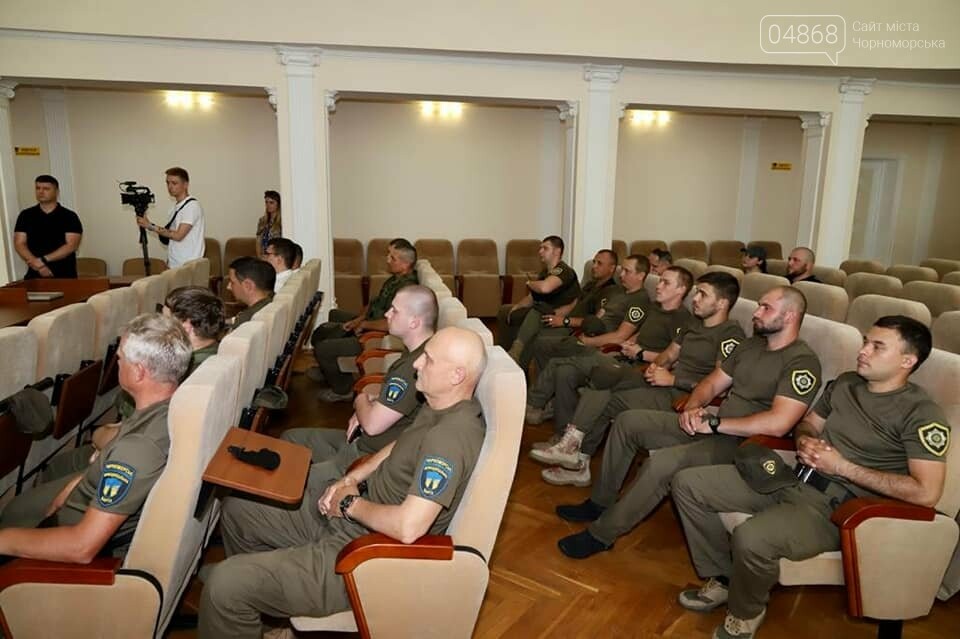 В Черноморске наградили сотрудников Муниципальной варты, фото-2