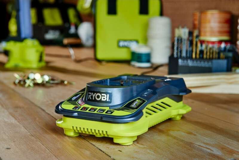 Зарядное устройство быстрое универсальное RYOBI RC18150 ONE+ Зарядный ток 5.0амп - Зображення 1