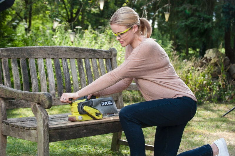 Машина ленточная шлифовальная аккумуляторная RYOBI R18BS-0 ONE+ - Зображення 1