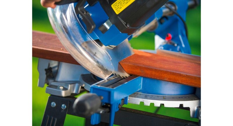 Торцовочная пила на станине LUX-TOOLS ZKGS-1600A 1600вт диск Ø 210 мм - Зображення 2