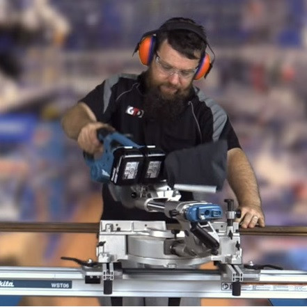 Аккумуляторная торцовочная пила Makita DLS714Z - Зображення 1