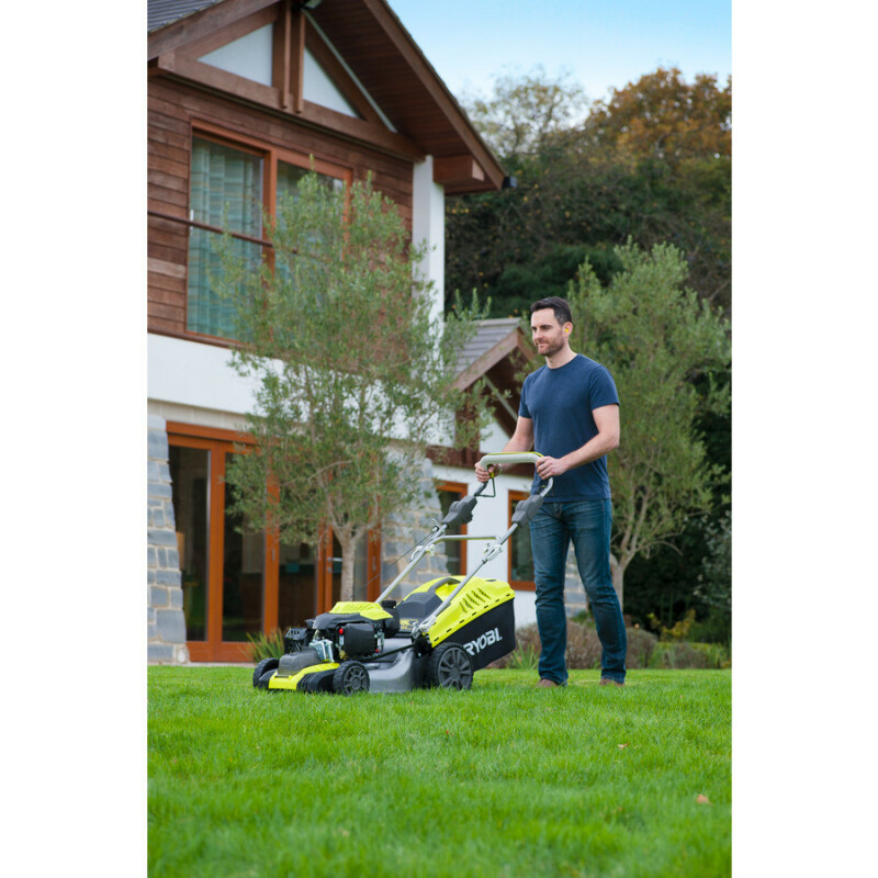 Самоходная бензиновая колесная газонокосилка с двигателем SUBARU™ 175 СМ³ RYOBI RLM46175SO - Зображення 4