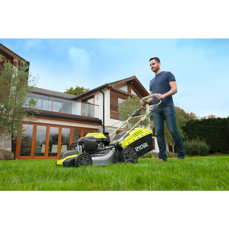 Самоходная бензиновая колесная газонокосилка с двигателем SUBARU™ 175 СМ³ RYOBI RLM46175SO - Зображення 6