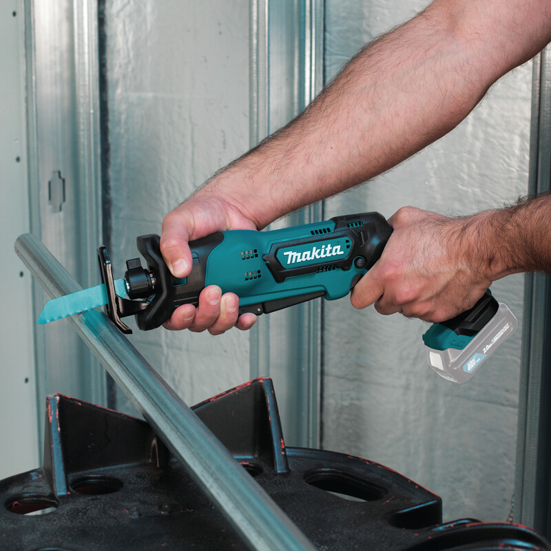 Аккумуляторная сабельная пила Makita JR103DWYE - Зображення 3