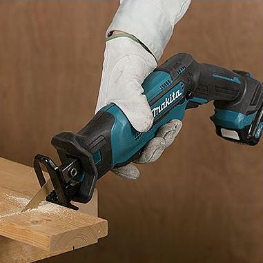 Аккумуляторная сабельная пила Makita JR105DZ - Зображення 1