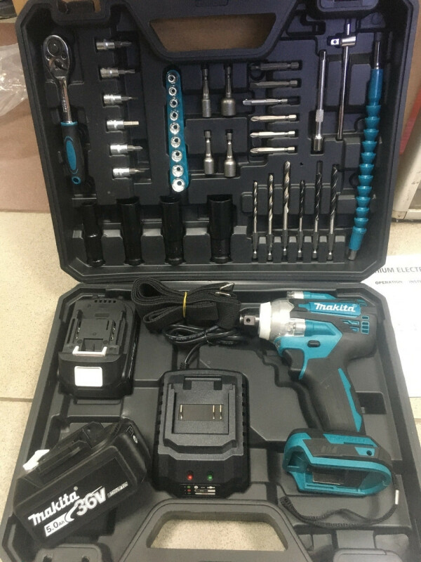 Аккумуляторный ударный гайковерт в наборе Makita DTW301 SET - Зображення 1