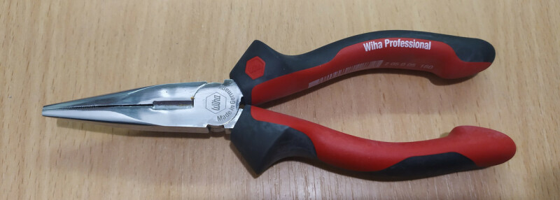 Длинногубцы Wiha Professional 160 mm.