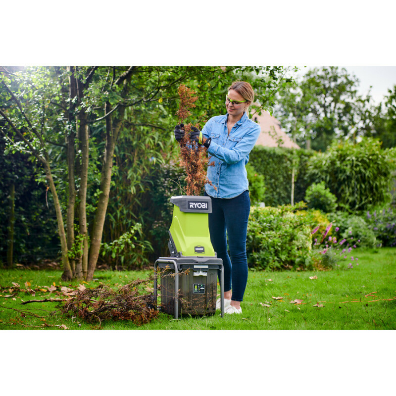 Электрический измельчитель веток 2500W, RYOBI RSH2545B, максимальный диаметр ветвей 45 мм - Зображення 3