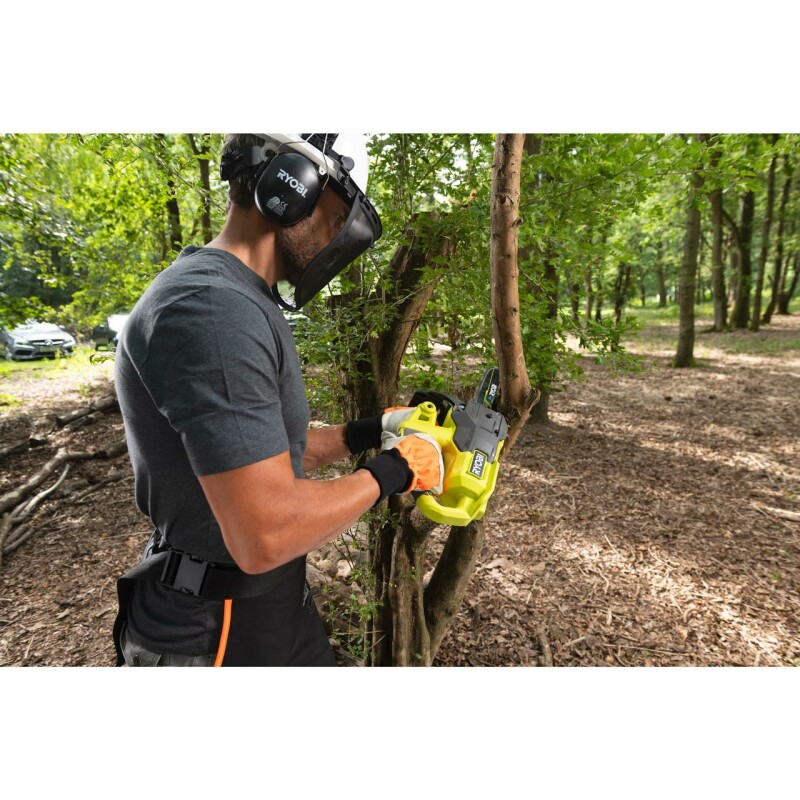 Аккумуляторная компактная цепная пила с шиной 20см RYOBI RY18CS20A-0 - Зображення 4