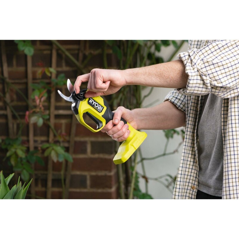 Бесщеточный аккумуляторный секатор RYOBI RY18SCXA-0 18В ONE+ НР - Зображення 6