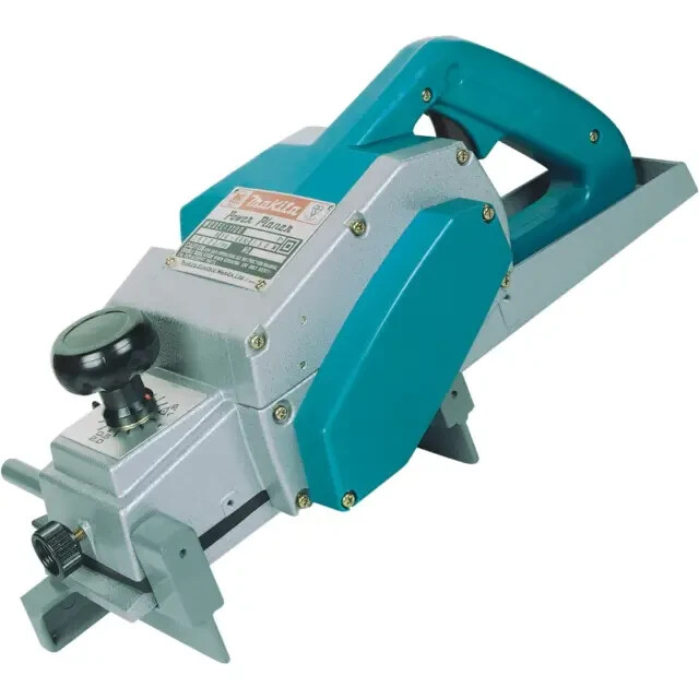 Рубанок Makita 1100 950вт 82мм