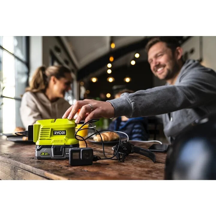 Беспроводной аккумуляторный инвертор RYOBI ONE+™ 18 В RY18BI150B-0 - Зображення 4