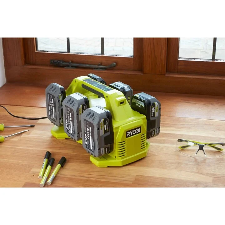 Зарядное устройство для аккумуляторов 18 В ONE+ 4A на 6 портов RYOBI - Зображення 1