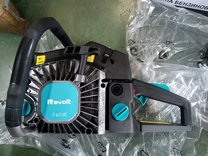 Пила цепная бензиновая Revolt GS4400 52 см3 - Зображення 4