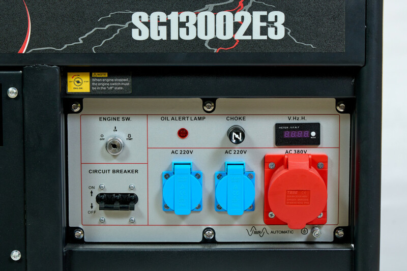 Бензиновый генератор SAKUMA SG13002E3 13/12кВА, 380В, эл. стартер, двухцилиндровый двигатель SG2V80F. 713см3 - Зображення 2