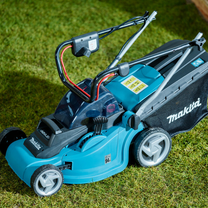 Аккумуляторная газонокосилка Makita DLM380Z (без АКБ) 18 В x 18 В - Зображення 4