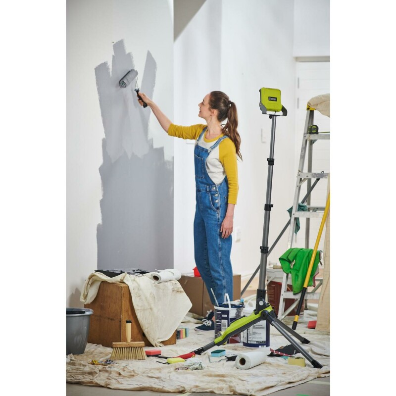 Аккумуляторный светильник со штативом RYOBI R18TL-0 ONE+  18V - Зображення 7