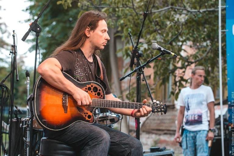 Гитара, пыльный ветер, фламенко и блюз: Jazz & Blues Café..., фото-3 Гитара, пыльный ветер, фламенко и блюз: Jazz & Blues Café на «Коктебель джазе» в Черноморске, фото-3