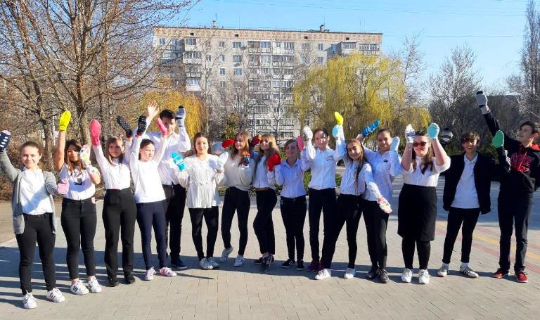 Солнечные дети Черноморска: зачем сегодня черноморцы надева..., фото-3 Солнечные дети Черноморска: зачем сегодня черноморцы надевали разные носочки (ВИДЕО), фото-3