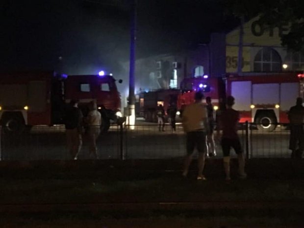 Пожар в гостинице «Токио Стар» в Одессе: подробности, фото-1 Пожар в гостинице «Токио Стар» в Одессе: подробности, фото-1