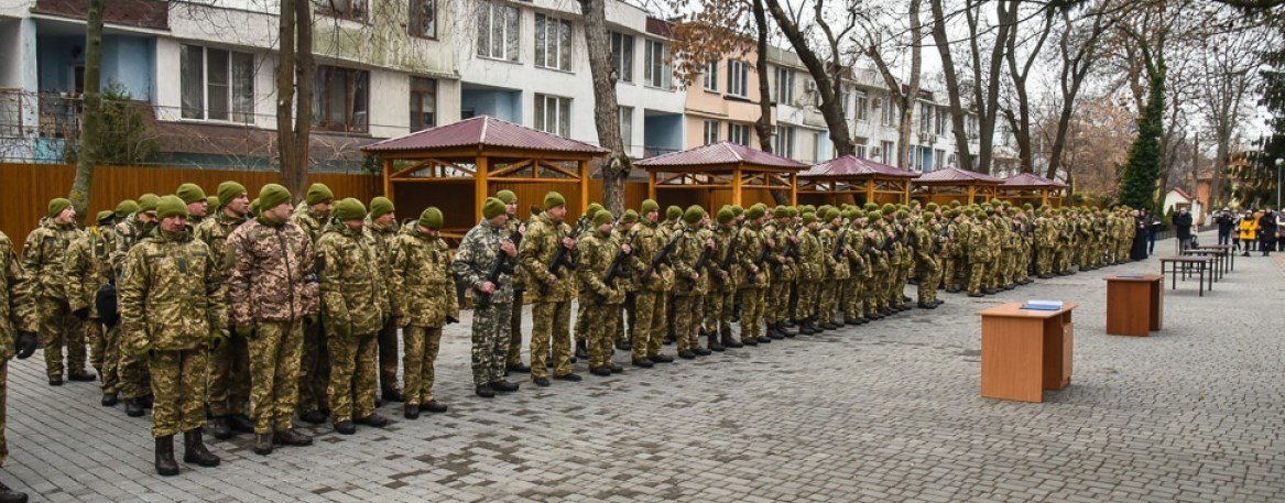 В Одессе резервисты нового формирования приняли военную присягу (фото) В Одессе резервисты нового формирования приняли военную присягу (фото)