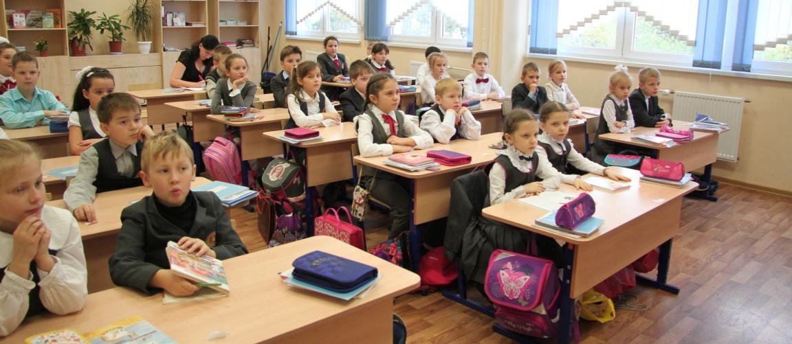 В Черноморске начат сбор подписей за прозрачное финансирование школ В Черноморске начат сбор подписей за прозрачное финансирование школ, Денис