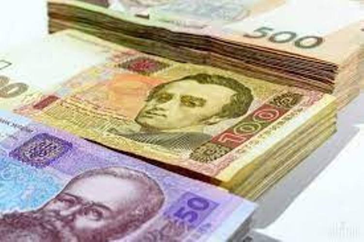 Наемные работники и ФЛП получат матпомощь в случае остановки работы их компаний из-за карантина