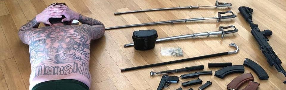В Одессе адвокат и бывший полицейский незаконно завладели почти двадцатью квартирами