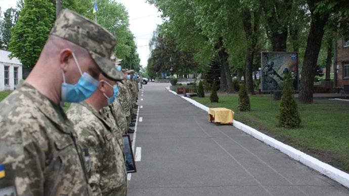 Военкоматов не будет? В Украине введут электронный военный билет