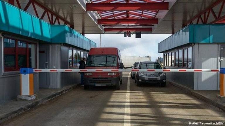 Беларусь ввела плату за выезд из страны на авто