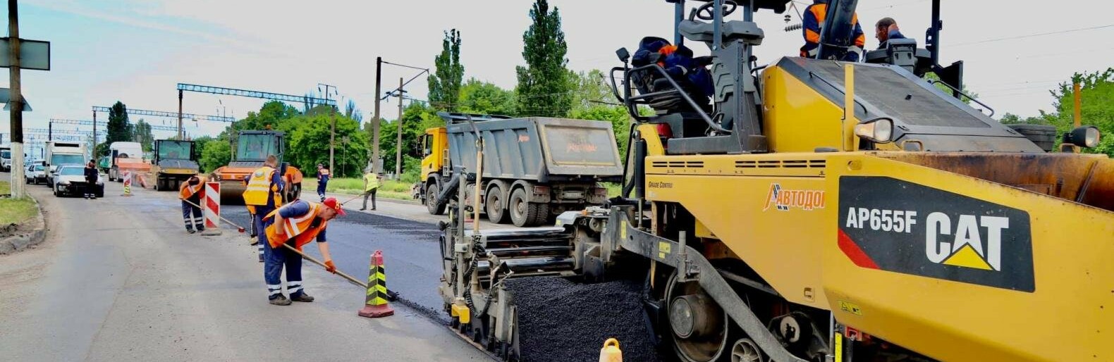 В Черноморске продолжается ремонт проблемного участка дороги