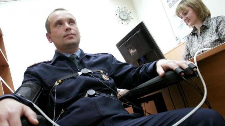 Полиграф и проверки на добропорядочность: Украинская аможня начинает 