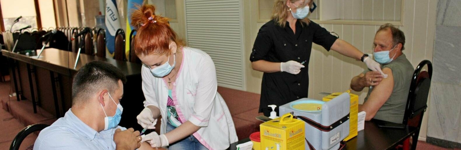 В порту Черноморска провели первый этап вакцинации от Covid-19 работников